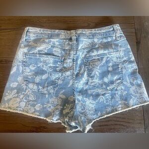 Arizona Jean Co floral denim shorts 1small mark